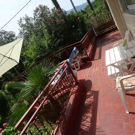 Apartman Iris S Terasom Rijeka Buitenkant foto