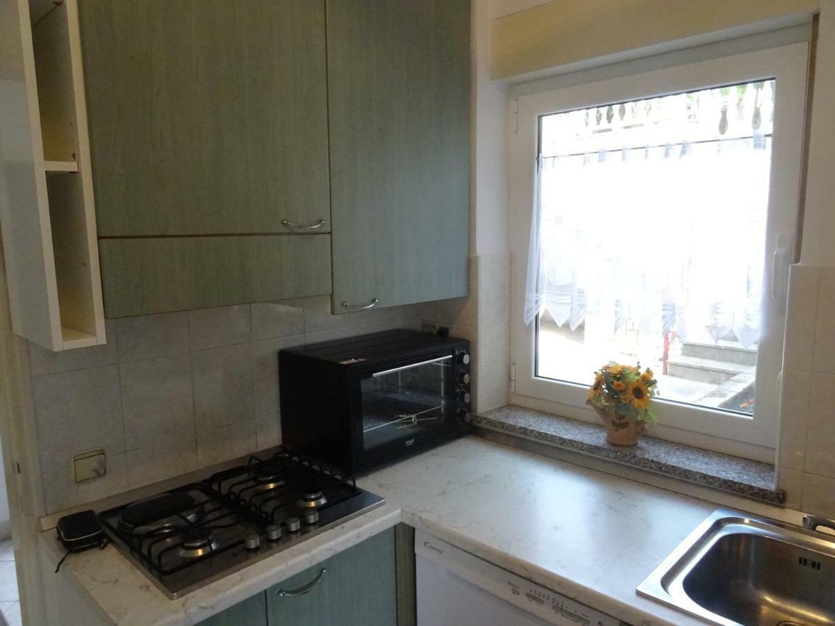 Apartman Iris S Terasom Rijeka Buitenkant foto