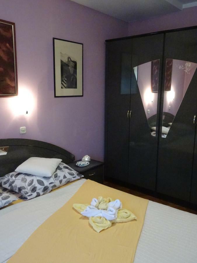 Apartman Iris S Terasom Rijeka Buitenkant foto