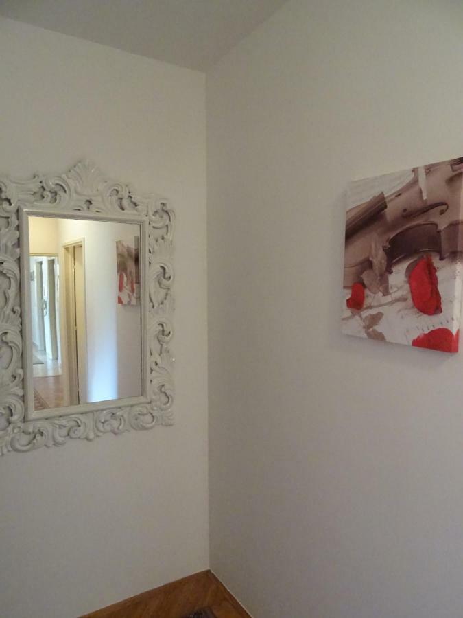 Apartman Iris S Terasom Rijeka Buitenkant foto