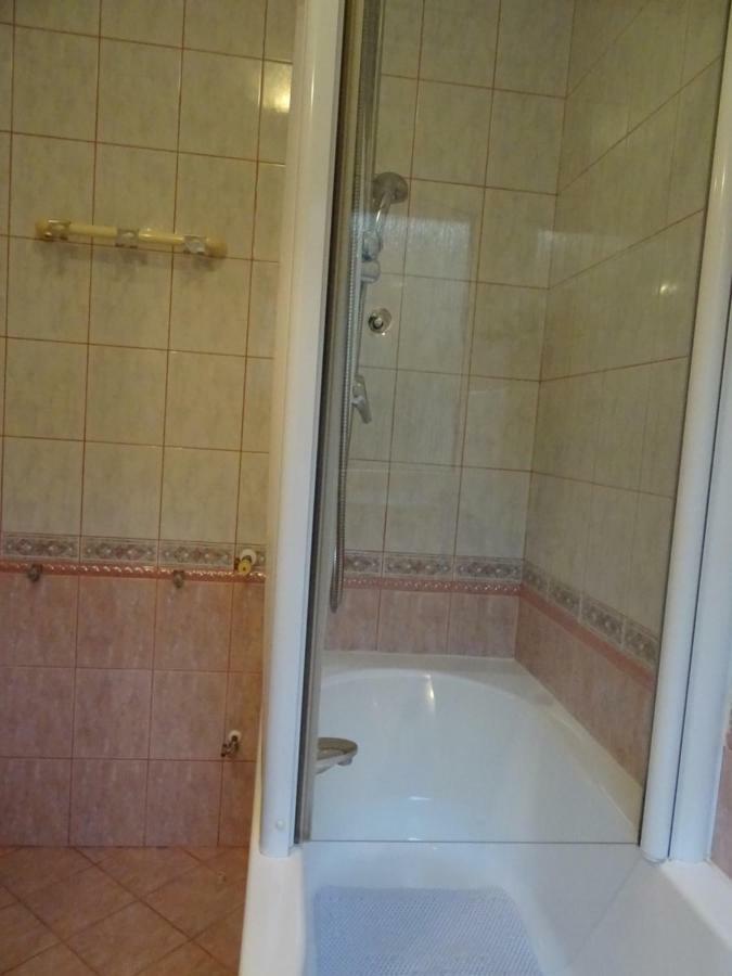 Apartman Iris S Terasom Rijeka Buitenkant foto