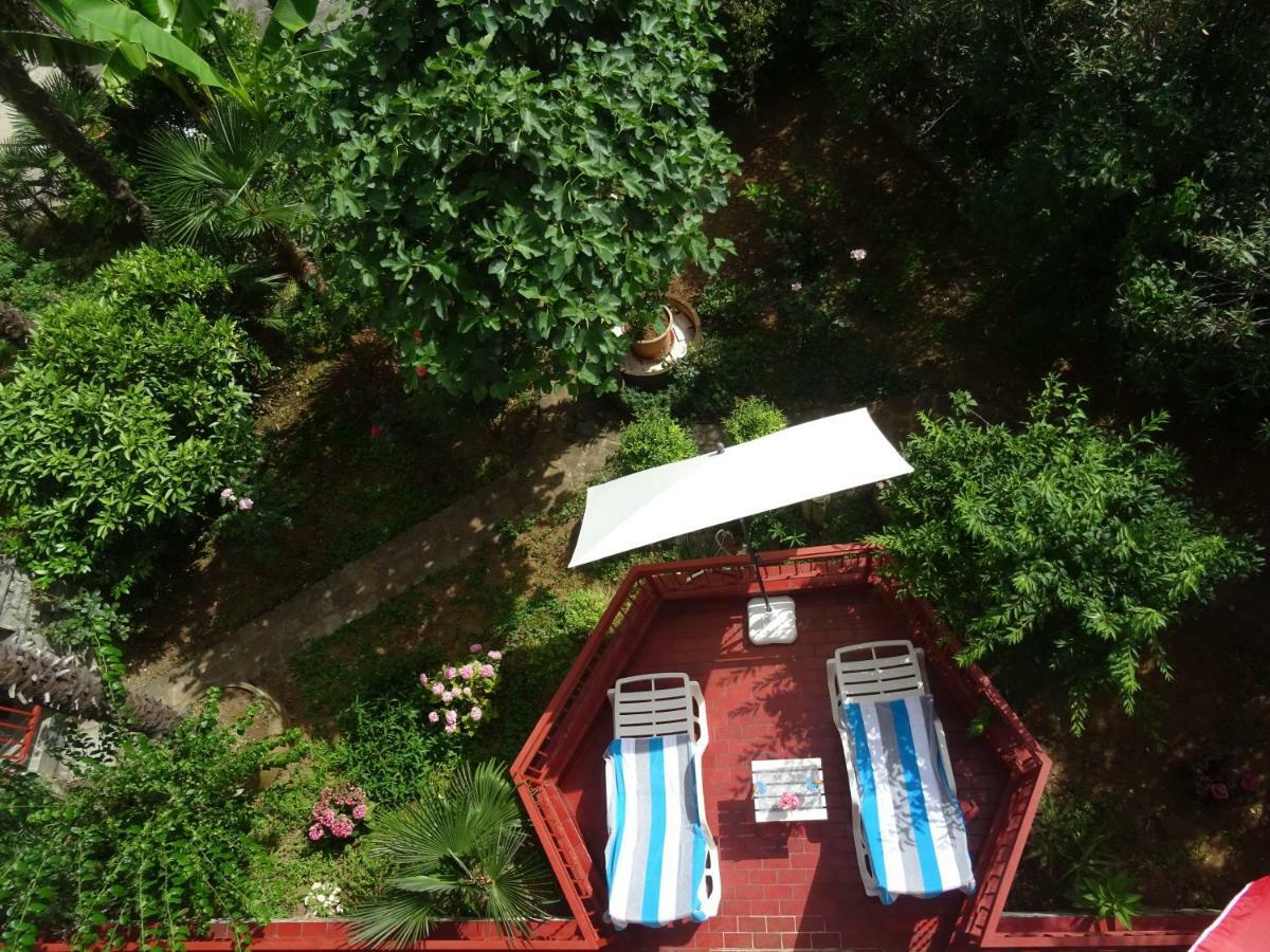 Apartman Iris S Terasom Rijeka Buitenkant foto